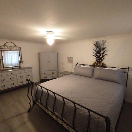 Welcome To Pineapple House! 彭萨科拉 外观 照片