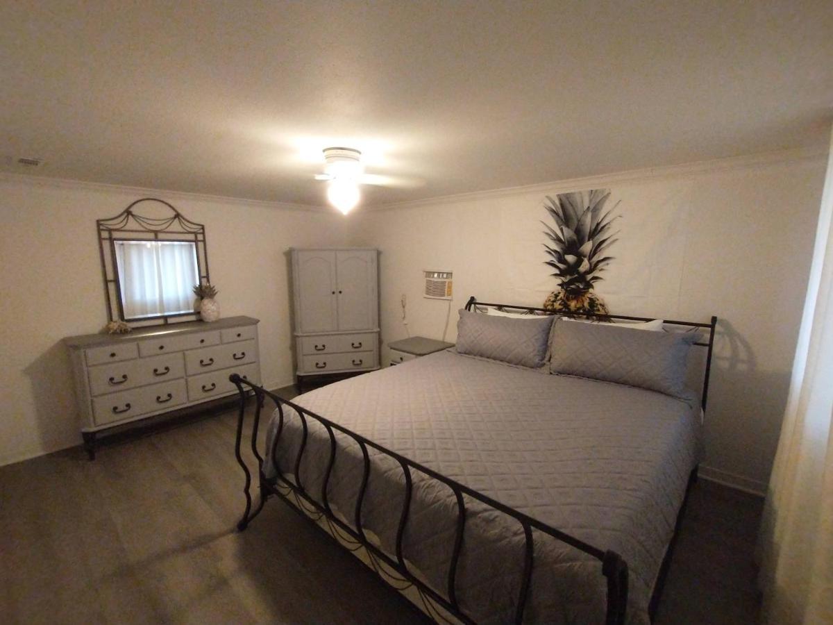Welcome To Pineapple House! 彭萨科拉 外观 照片